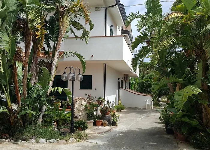 Casa de hóspedes Europa And Restaurant 4*